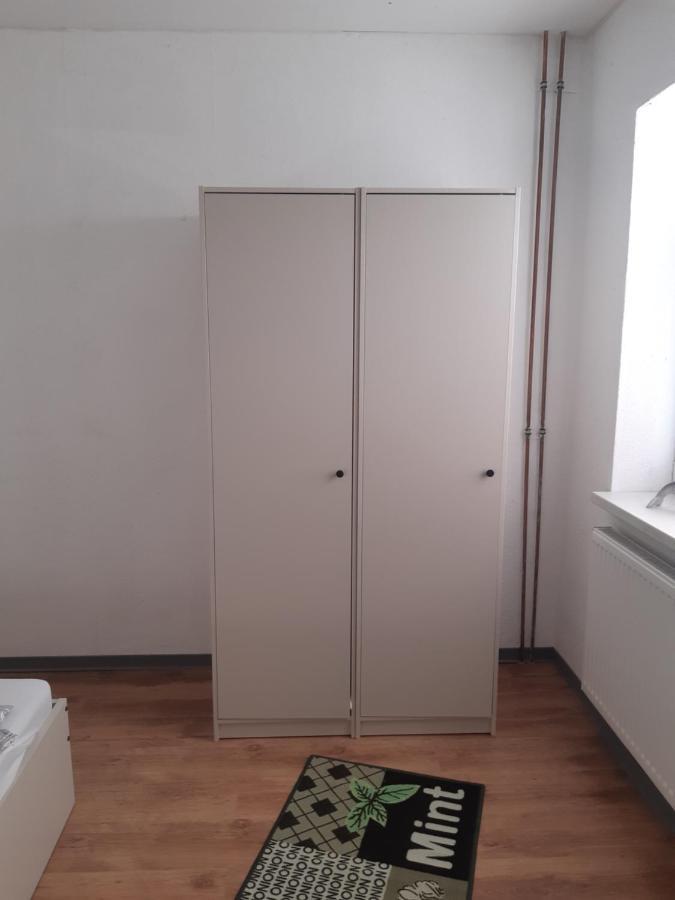 Tanja Treia Luaran gambar